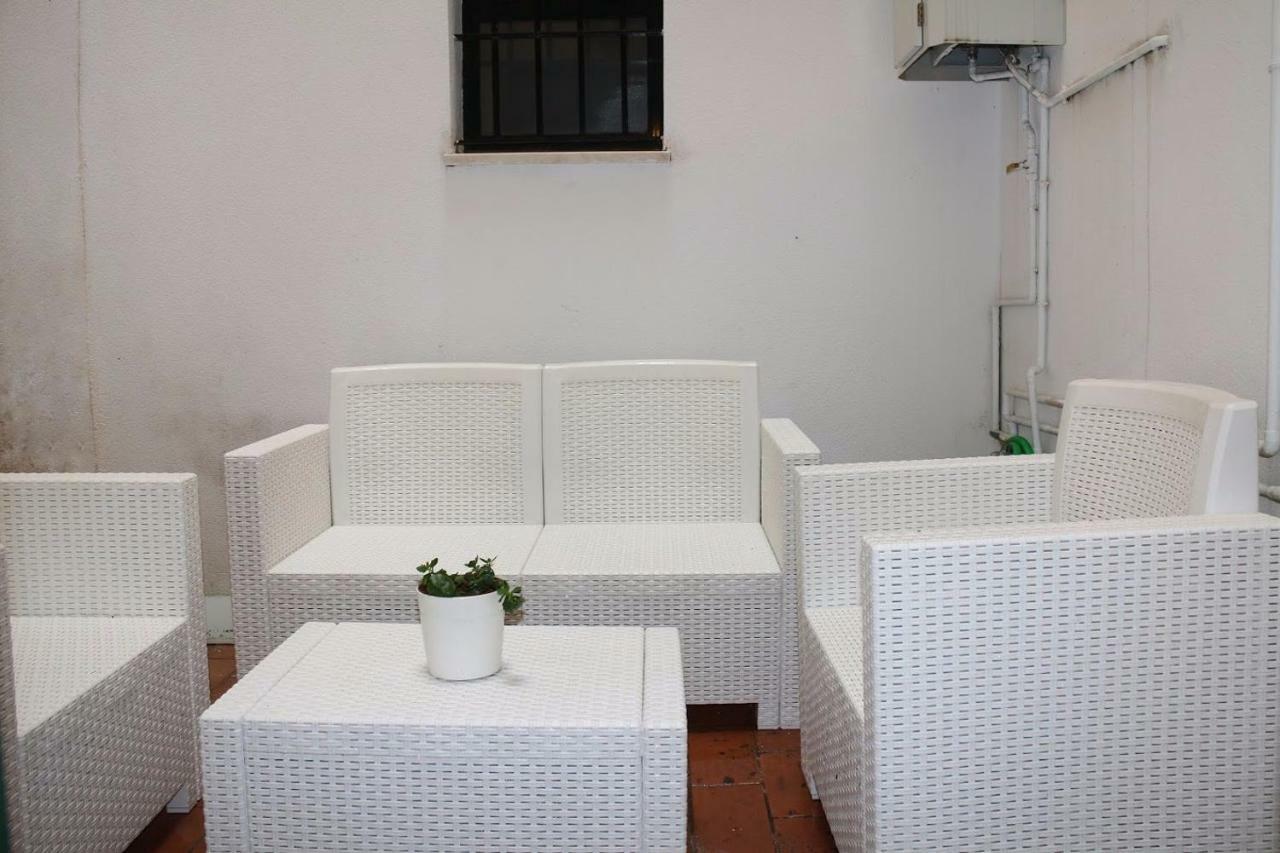 Apartamentos Rg Triana, Calle Castilla Con Patio Sevilla Exteriér fotografie