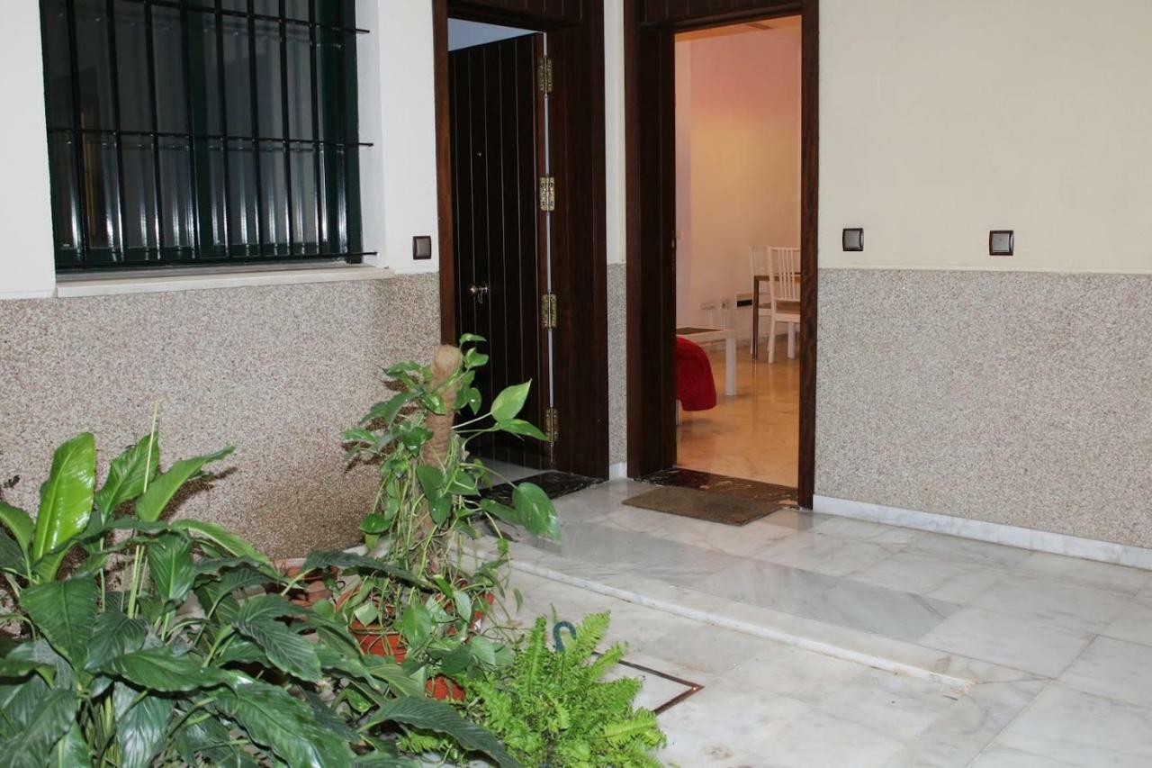 Apartamentos Rg Triana, Calle Castilla Con Patio Sevilla Exteriér fotografie